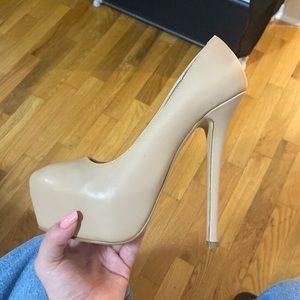 Brand New Steve Madden Pumps
